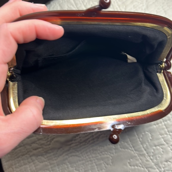 Vintage, Pretty Partner embroidered clutch. Made in Hung Kong. - Picture 5 of 6